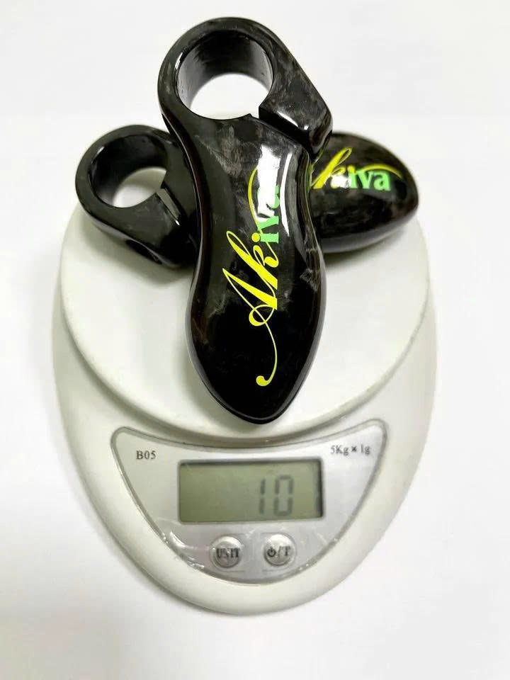 Akiva Carbon Bar Ends for Bicycles