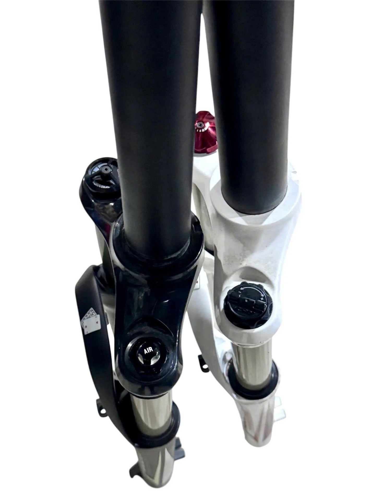 26-inch RST Deuce Oil & Air Suspension Fork, Disc Brake compatible (SPECIAL STEERER TUBE: Top 38mm / Bottom 40mm – Non-standard size)