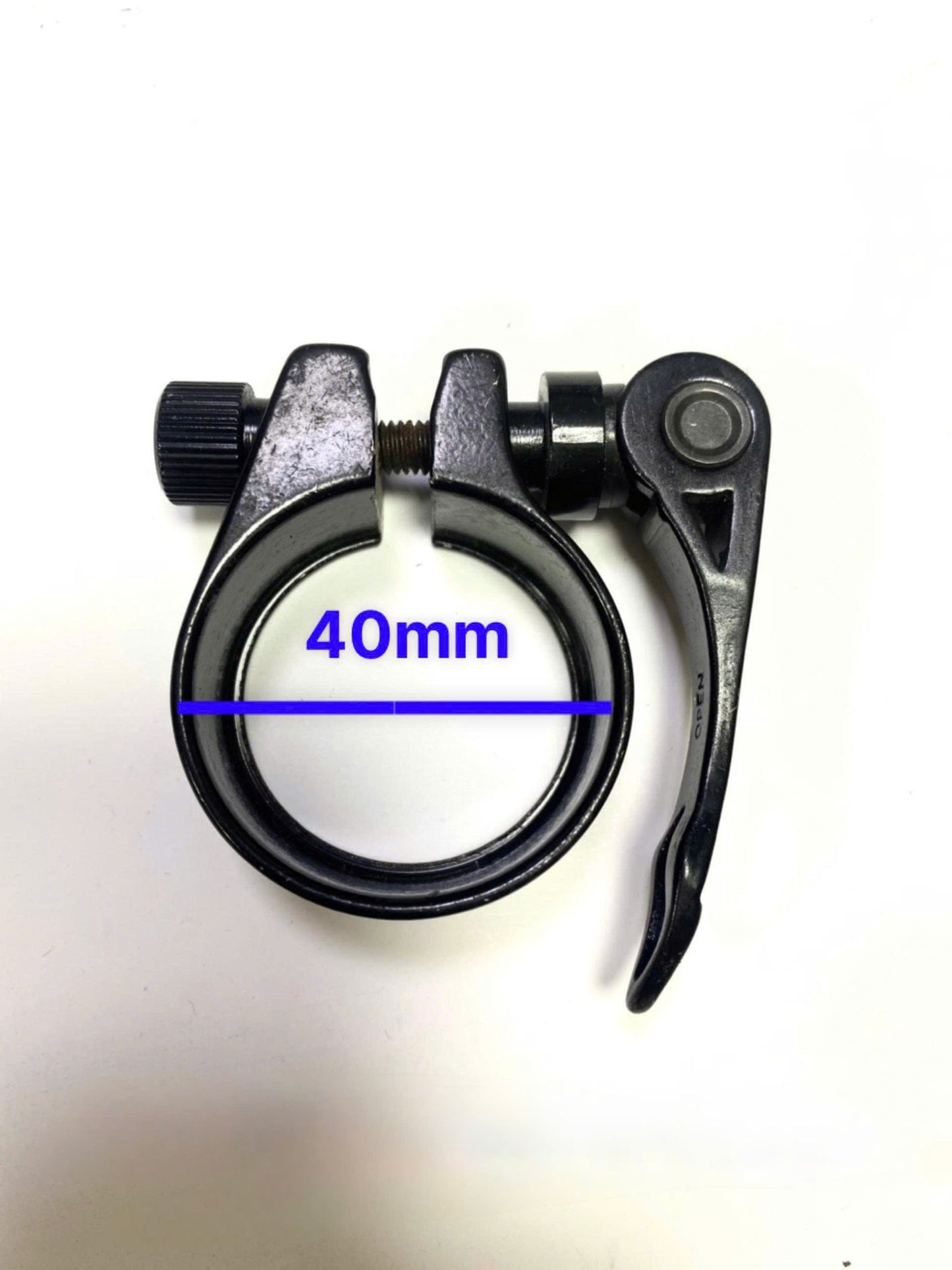 Aluminum seatpost clamp with QR code snap-on for bicycles, high quality.