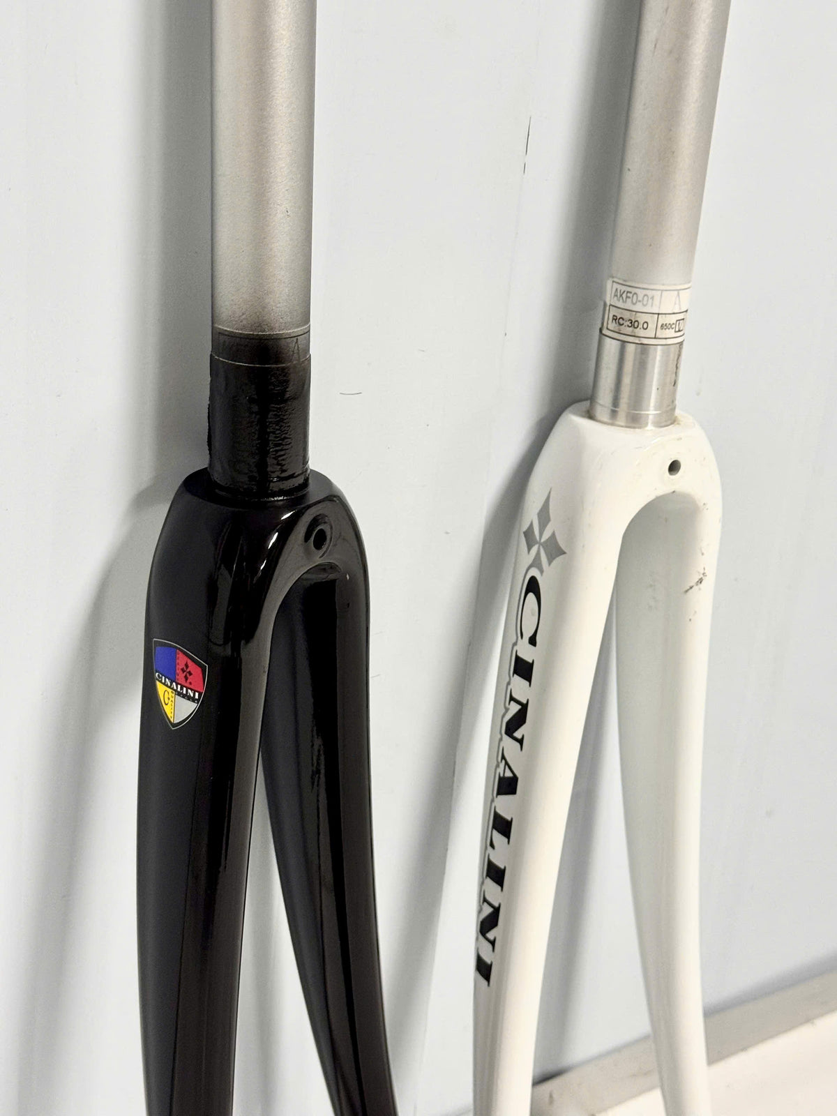 CINALINI 650C ALUMINUM ROAD BIKE FORK (26-INCH V) – 30MM STRAIGHT STEERER