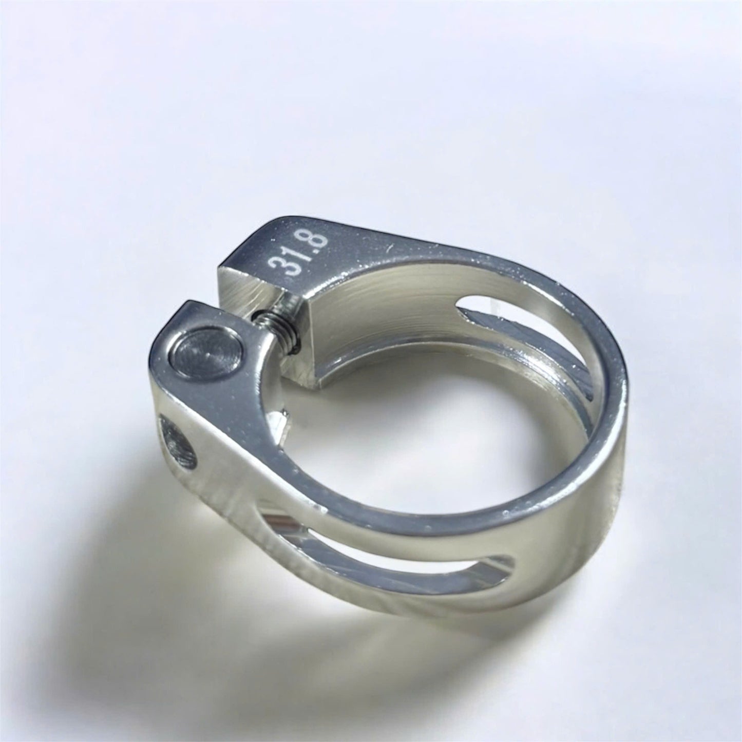 Noname Aluminum Bolt-On Seatpost Clamp (Inner Diameter 31.8mm / 34.9mm) – Compatible with 27.2mm and 31.6mm Seatposts