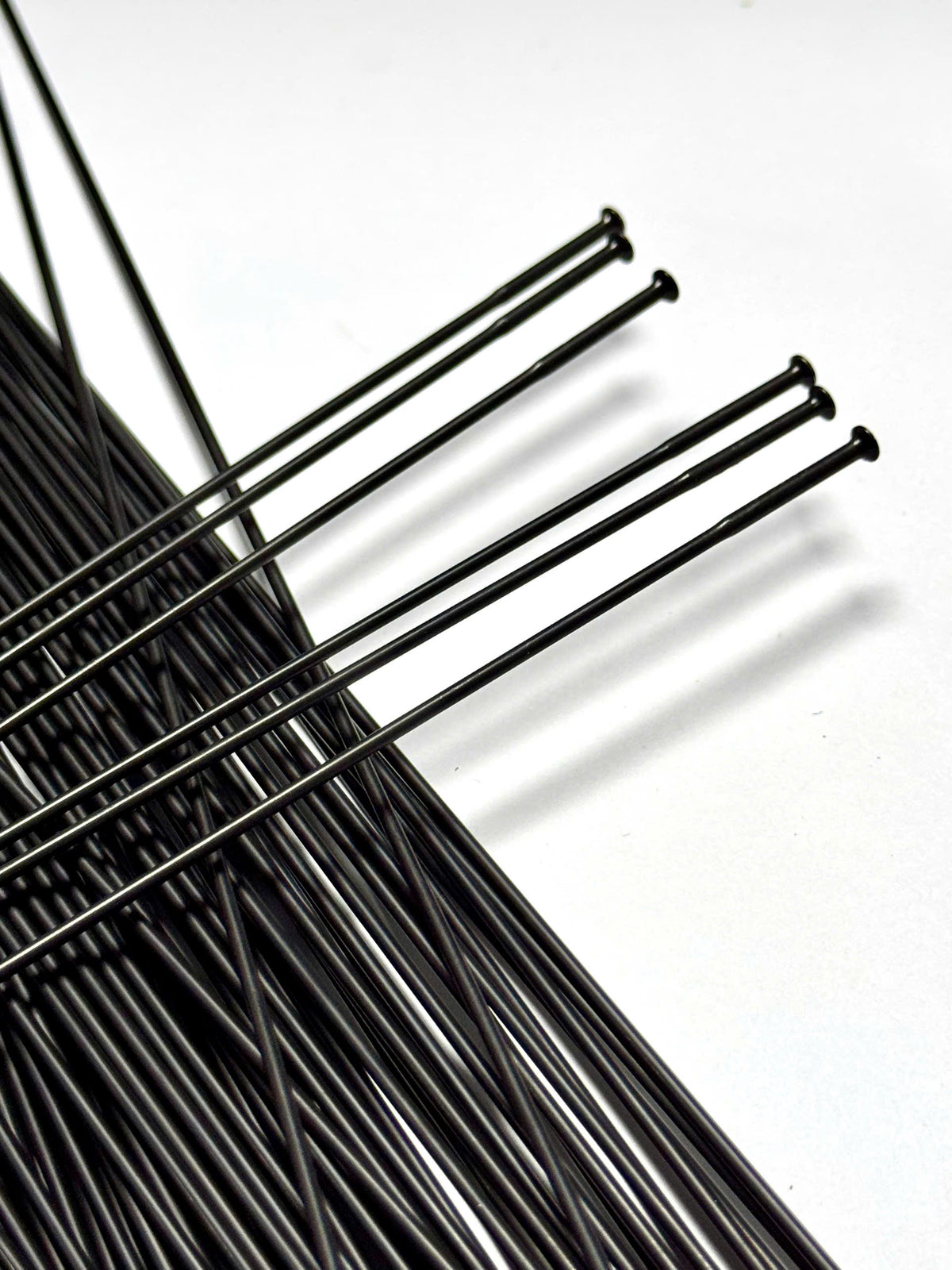 Sapim Black Round Straight-Pull Steel Bicycle Spokes 302mm with Brass Nipples
