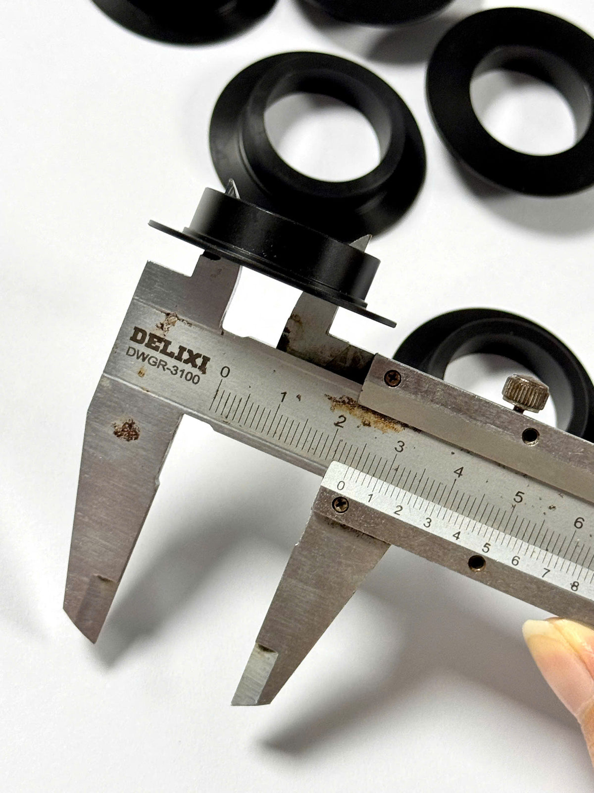 30mm to 24mm plastic bottom bracket spindle adapter set