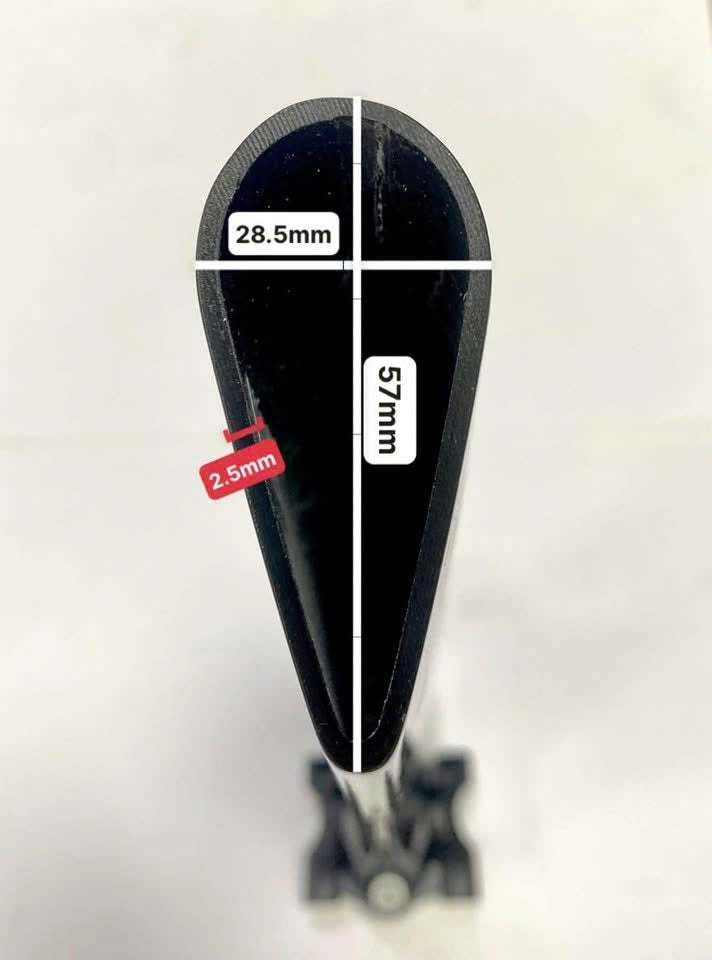 Unbranded aerodynamic bicycle seatpost, high-quality carbon weave finish