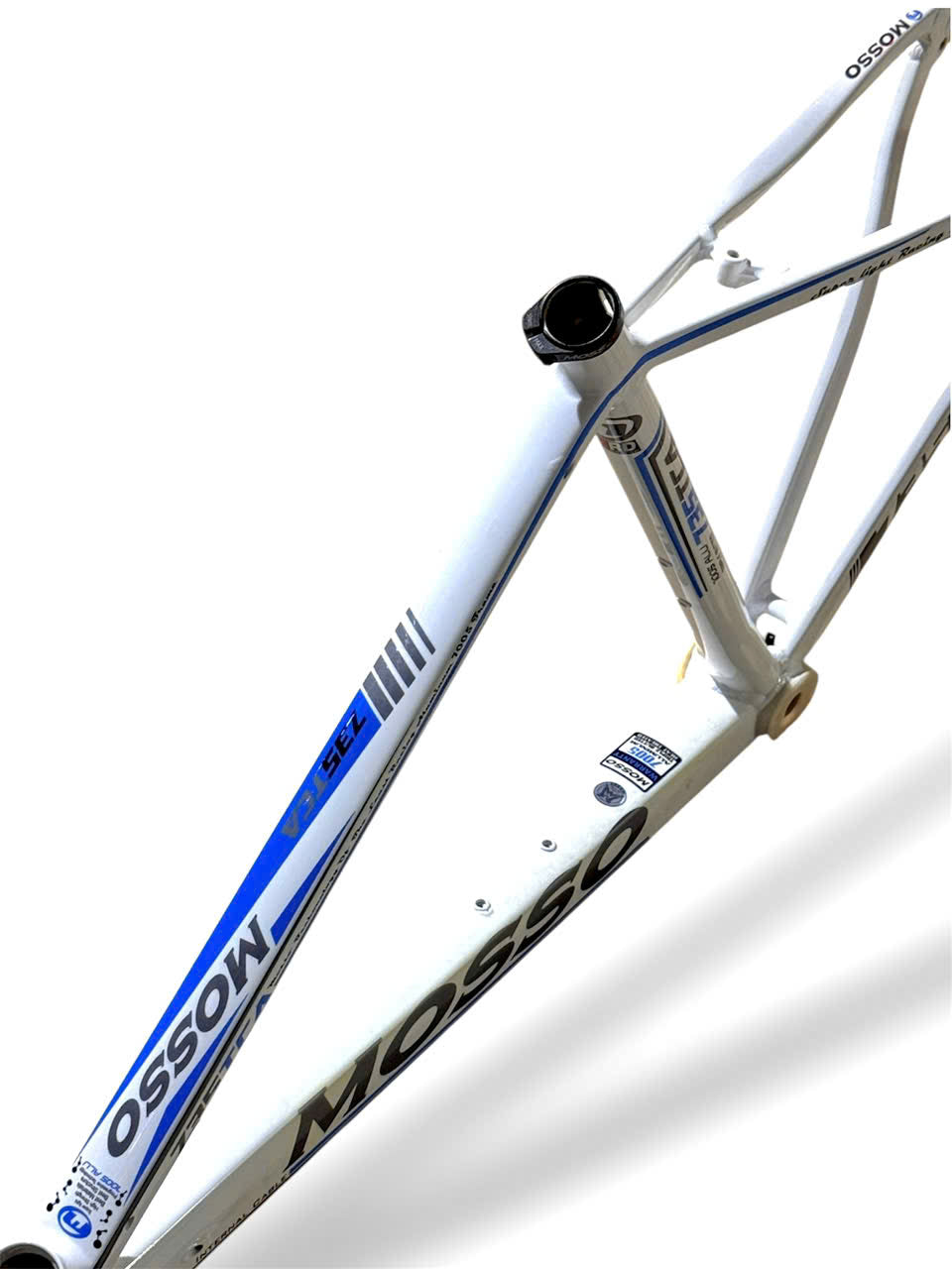 Mosso aluminum frame, white with blue trim, 700c, 52cm frame height, frame material only (NO FORK) (minor scratches and light yellow staining, performance/quality unaffected) for bicycles